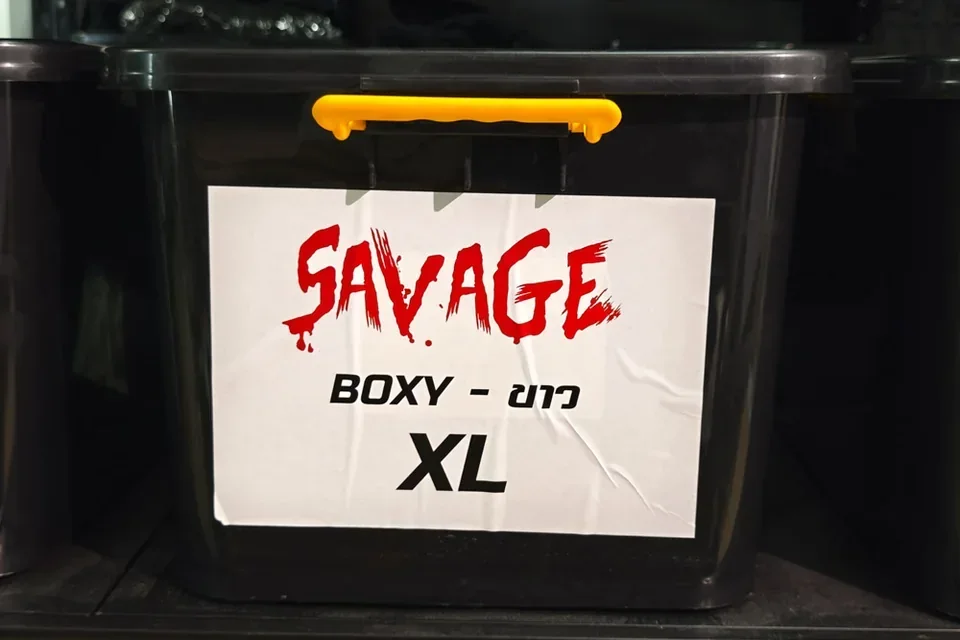 ตรวจสต็อกและเลือกทรงเสื้อ Savage Boxy ก่อนเริ่มผลิต